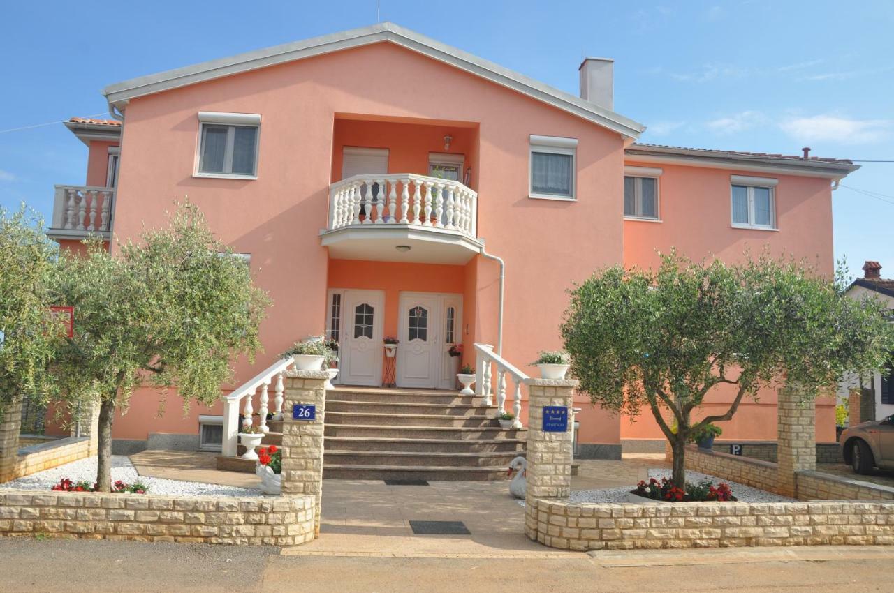 Apartments Rosa 우마그 외부 사진